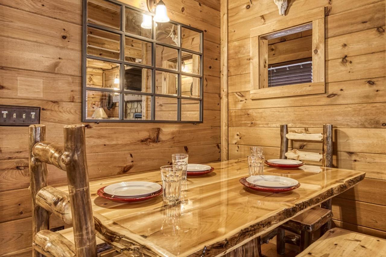 Bridgewood Cabin, Hot Tub, 1089 Of Free Attraction Tickets For Each Paid Day, Dollywood And More! Pigeon Forge Exterior foto
